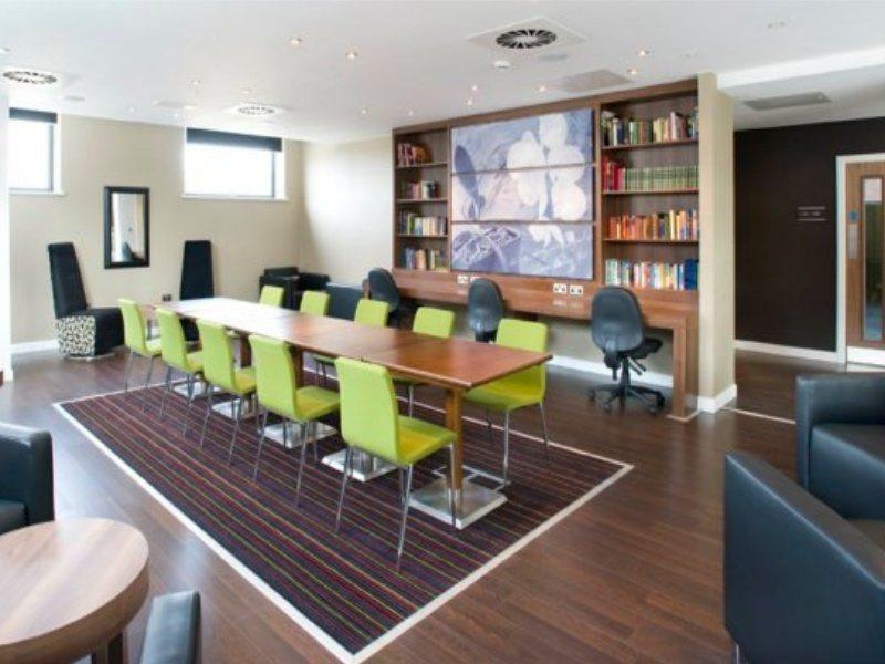 Hotel Hampton By Hilton Centre 3*
